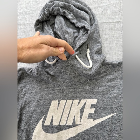 Nike Women’s Long Sleeved Hooded Tee - Picture 2 of 6
